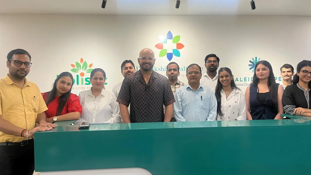 Indian cricketer Murali Kartik with the DBAD team