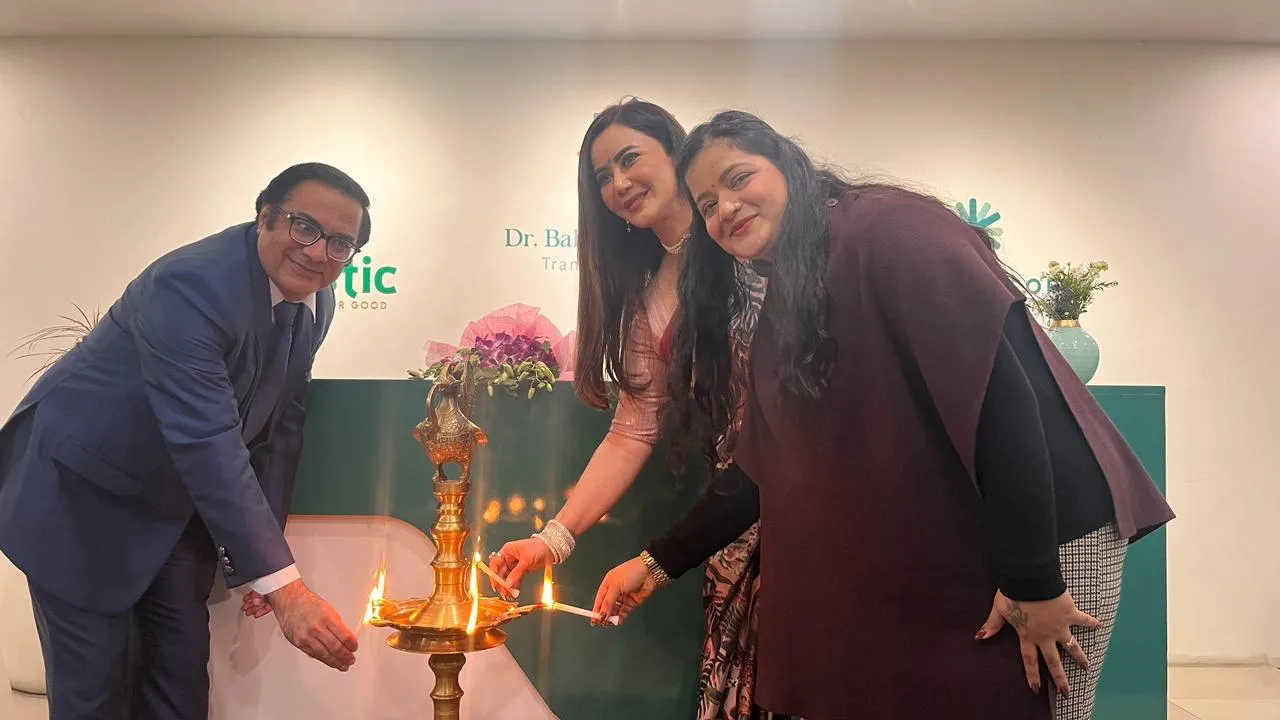 Nausheen Ali Sardar, Vijeta and Neeraj Arora lighting the ceremonial lamp at the event